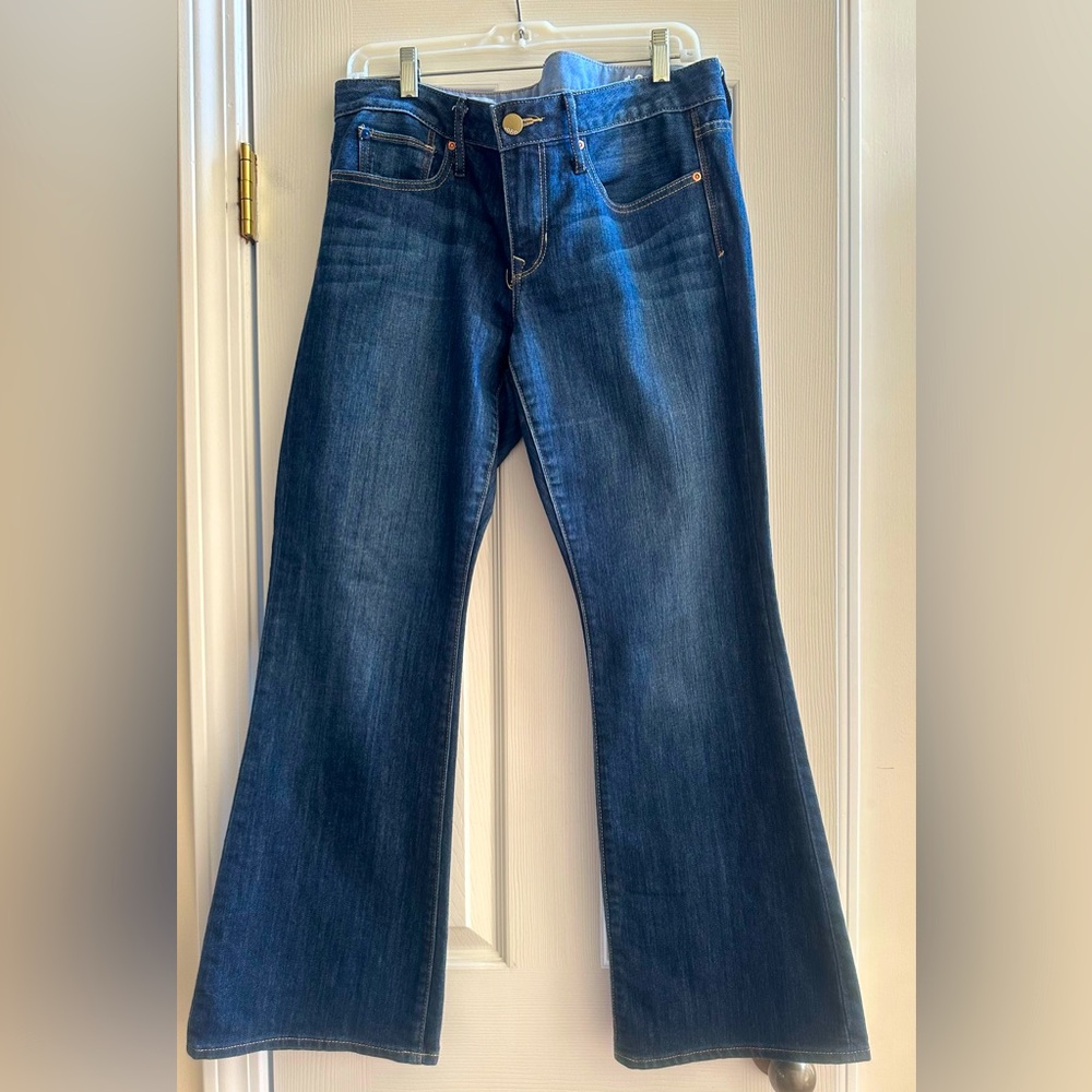 Gently worn Women’s Gap Curvy Jeans